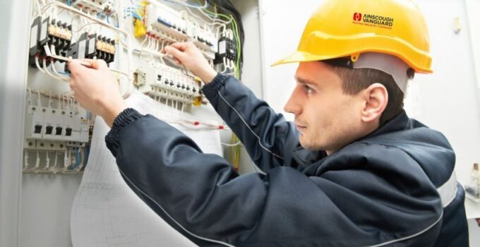 Choosing The Right Electrical Contractor – The Comprehensive Guide