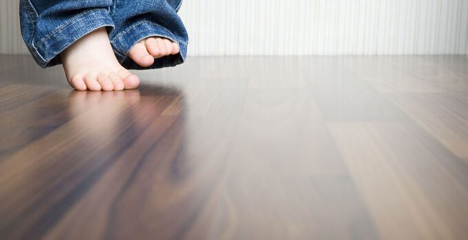5 Basic Tips to Clean Hardwood Floor