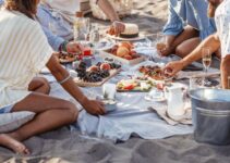 How to Plan the Perfect Lobster Picnic