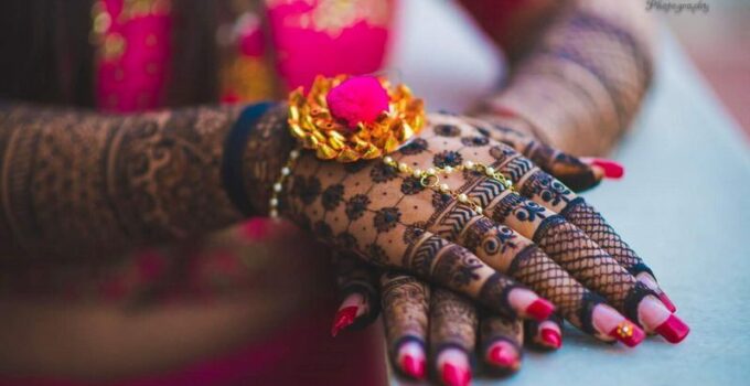 9 Unique Bridal Mehndi Design Ideas