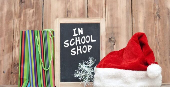 How Can An In-School Santa Shop Help Your PTA?