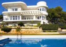 Three Advantages of Renting a Villa for Your Holidays in Spain