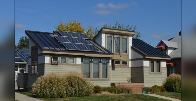 Switching to Sustainable Energy at Home