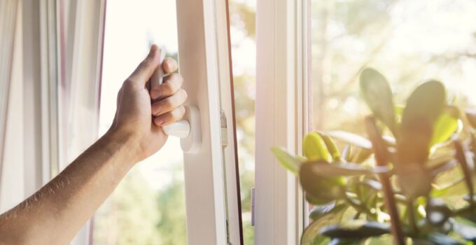 Vinyl Windows Replacement: 9 Tips to Choose the Best Styles In 2024