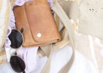 Beach Essentials: Why Eyeglasses Are Must Have