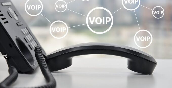 5 Benefits of VoIP Phone Systems for Small Businesses in 2024