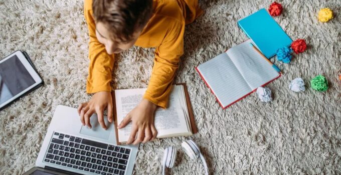 Keeping Your Kids Learning When They Start School Online