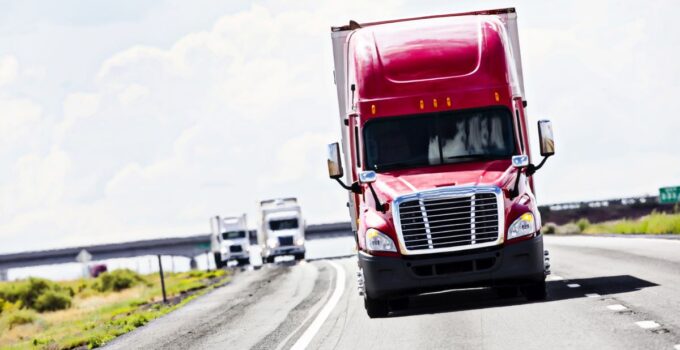 4 Tips How To Avoid Jackknife Accidents In A Truck – 2024 Guide