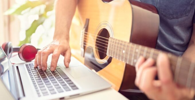 10 Top Benefits of Online Music Lessons via Skype – 2024 Guide