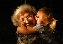 Best Gifts to Encourage Family Time with Your Grandparents