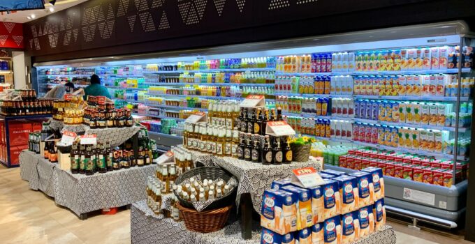 7 Factors to Consider Before Opening a Convenience Store