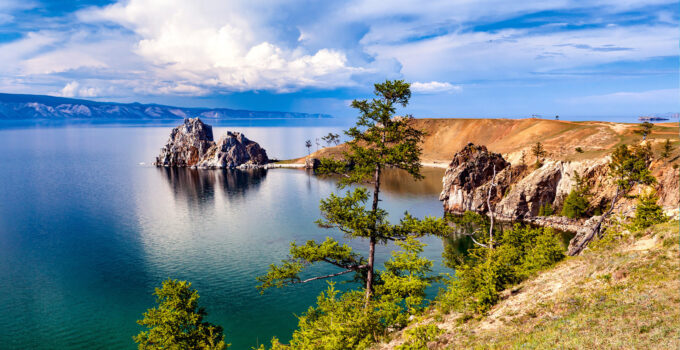 Lake Baikal: Winter is So Attractive
