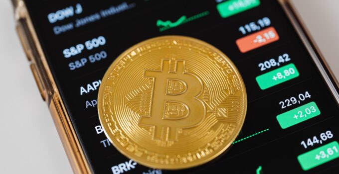 5 Reasons Why Bitcoin Volatility Is Going Down