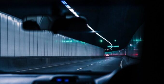 14 Key Things Drivers Should Keep In Mind for Safe Driving at Night