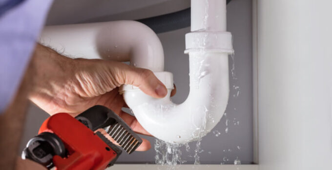 6 Maintenance Tips for Reducing Your Commercial Plumbing Costs