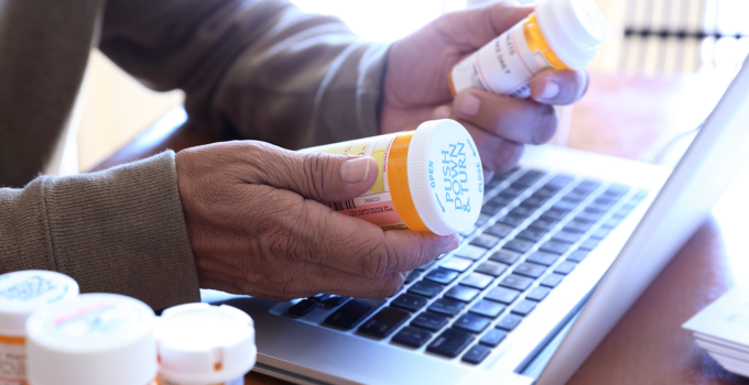 Smart Shopping: How to Buy Your Medicines at a Reduced Price From Online Pharmacies?