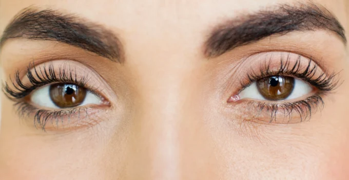 How to Apply a Lash Growth Serum If You Have Sensitive Eyes and Lids
