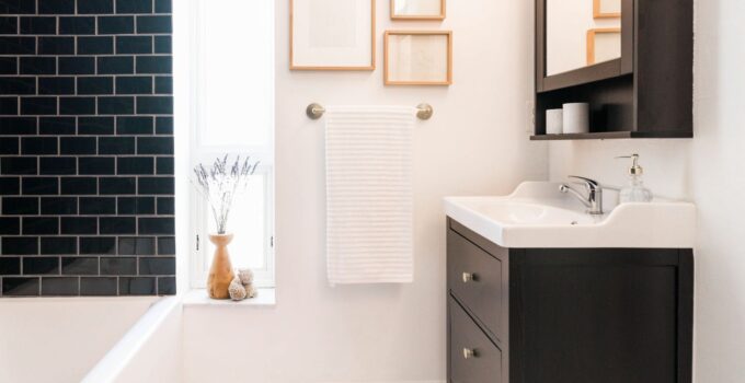 Waterproof Wall Board: How to Select the Best One for Your Bathroom