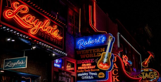 Custom Bar Neon Signs: A Modern Approach to Traditional Advertising