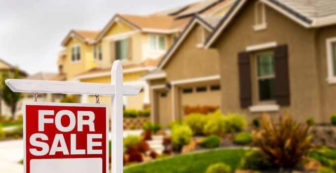 Sell a House with a Mortgage: Master the Process