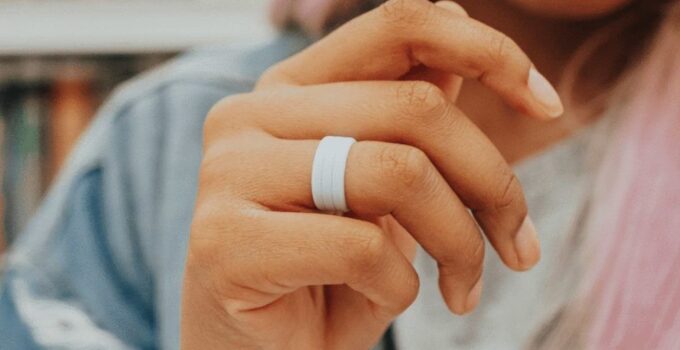 Why Silicone Wedding Bands Have Become Such a Popular Alternative