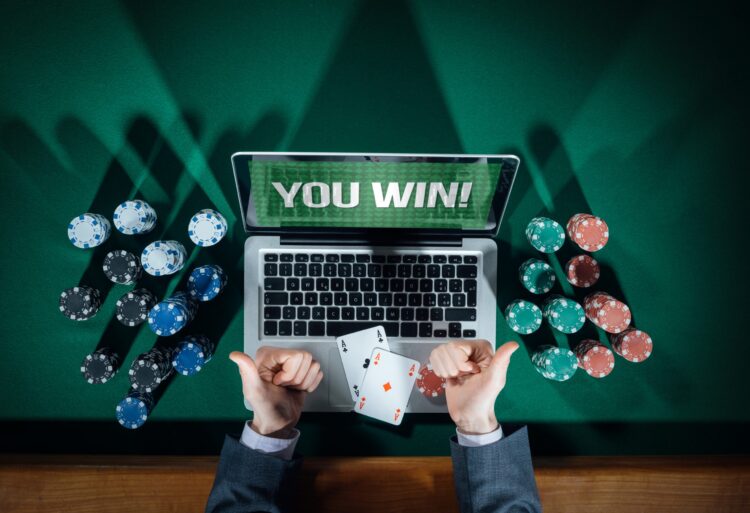 here is how you can Maximize Online Poker Profits