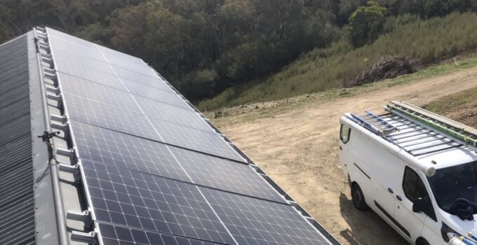 Energy Independence: How Solar Generators Empower Off-Grid Living