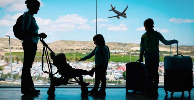 Navigating the Family Immigration Maze A Comprehensive Guide to Reuniting in the UK