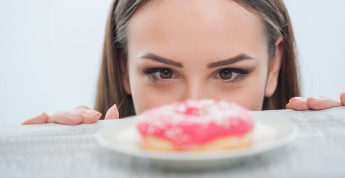 5 Ways to Overcome Sweet and Salty Cravings