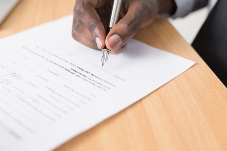 Advantages of Cooperative Contracts