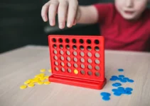 The Evolution of Connect 4: From Board to Online Play – Exploring Differences