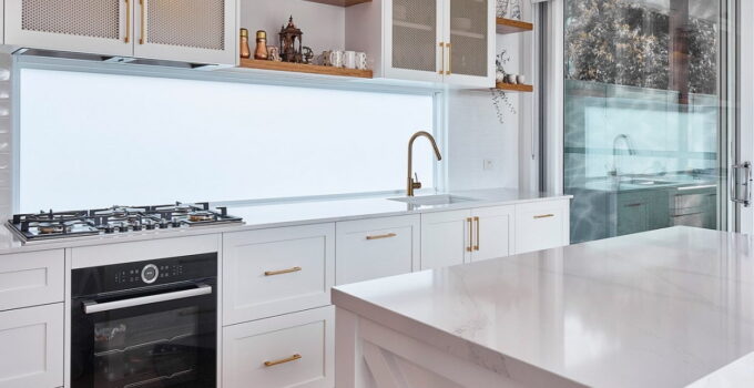 The Cost-Effective Charm of Glass Kitchen Splashbacks