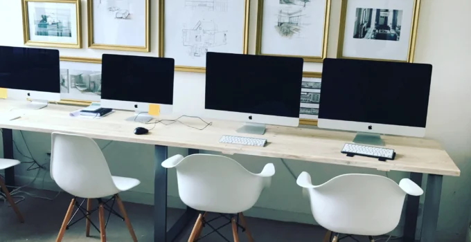 5 Recommendations to Purchase a Long Desk That Matches With the Space You Have Available