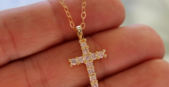 Women's Gold Crosses