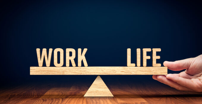 Practical Tips for Maintaining Balance Between Work and Home