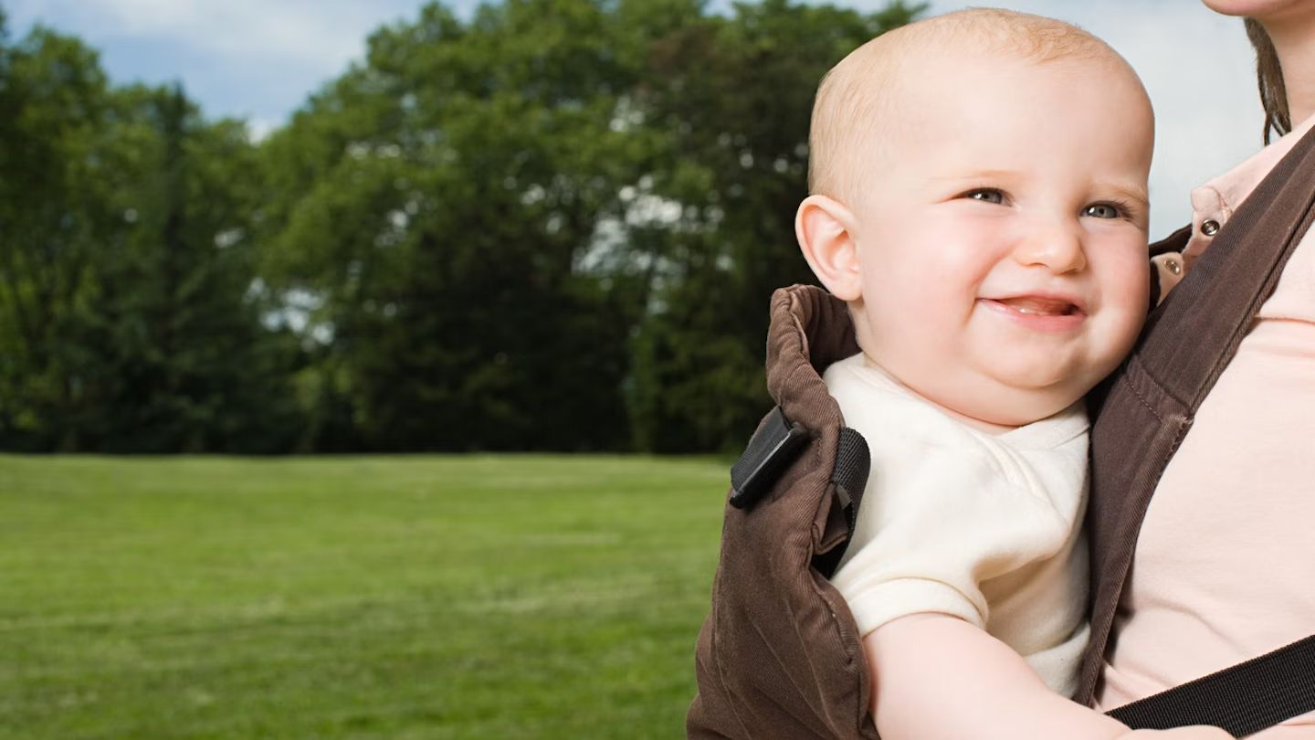 The Do's and Don'ts of Babywearing - Expert Safety Advice - iCharts