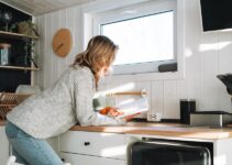 Choosing the Right Kitchen Unit for Your Tiny House: Size and Style