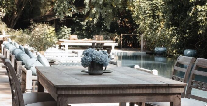 How to Compare the Long-Term Costs of Outdoor Furniture Materials